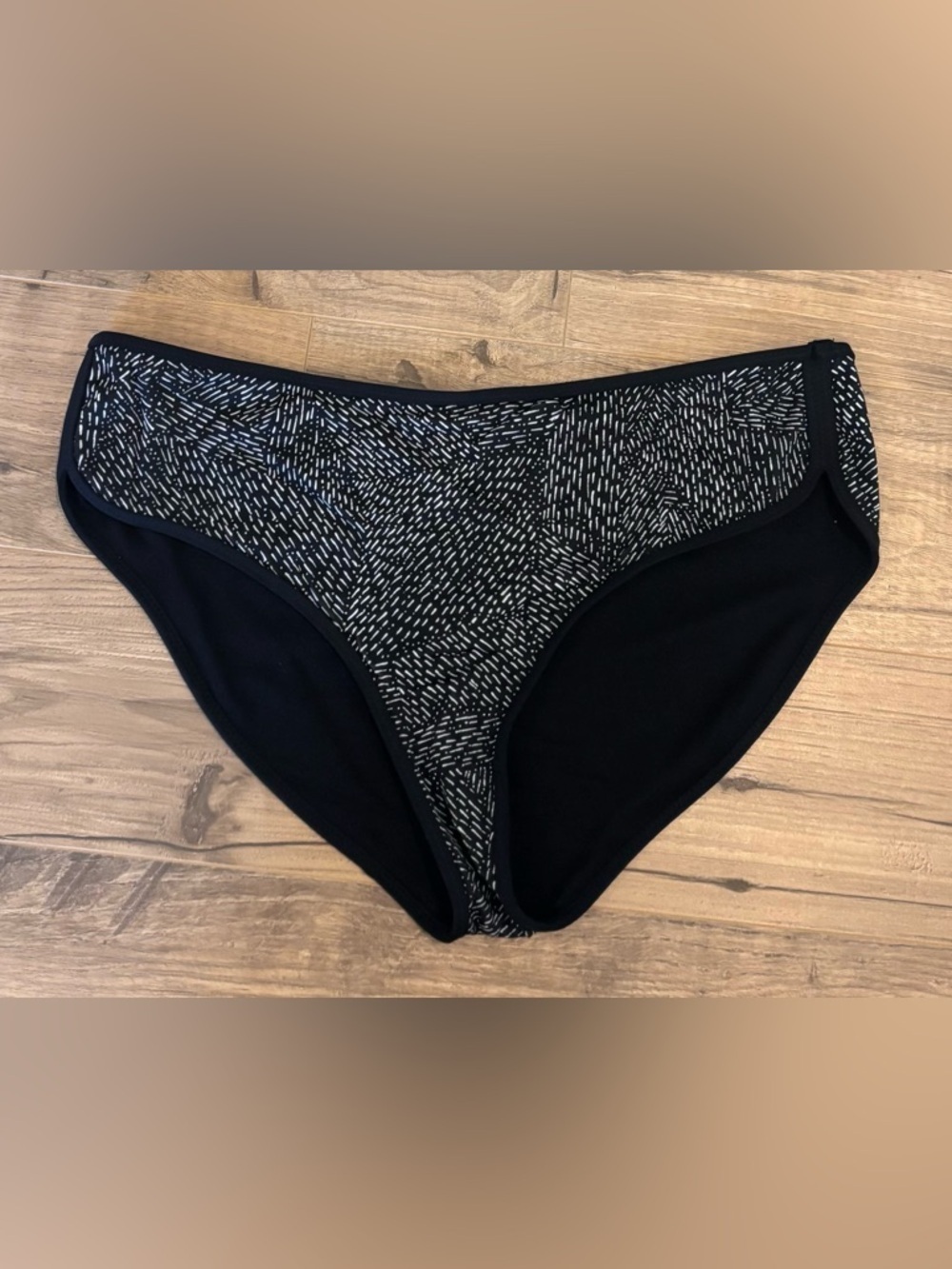 Athleta Black Sands Mid-Rise Bikini Bottom Size Medium Black White Geometric